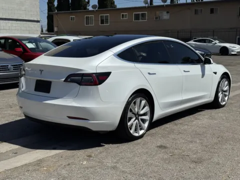 More photos of 2020 Tesla Model 3 Standard Range Plus at Premium Autos - El Monte, CA