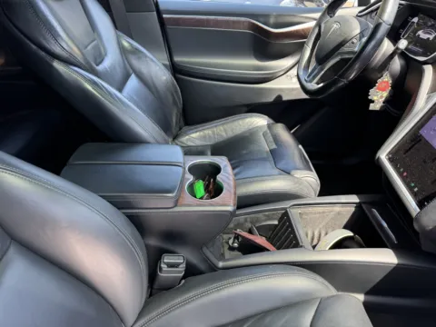 More photos of 2016 Tesla Model X at Premium Autos - El Monte, CA