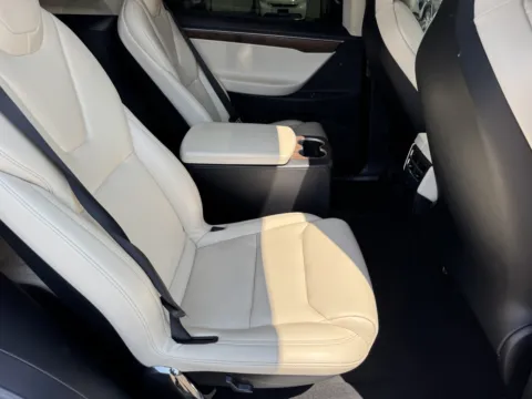 More photos of 2017 Tesla Model X 75D at Premium Autos - El Monte, CA