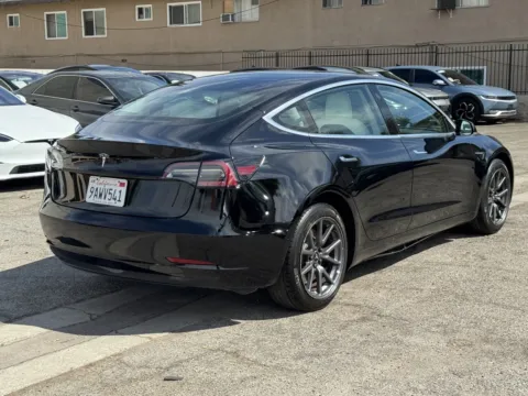 More photos of 2019 Tesla Model 3 Standard Range Plus at Premium Autos - El Monte, CA