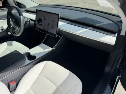 More photos of 2019 Tesla Model 3 Long Range at Premium Autos - El Monte, CA