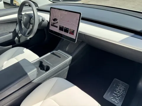 More photos of 2022 Tesla Model 3 at Premium Autos - El Monte, CA