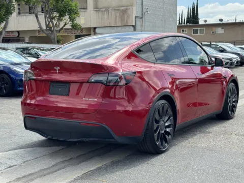 More photos of 2022 Tesla Model Y Performance at Premium Autos - El Monte, CA