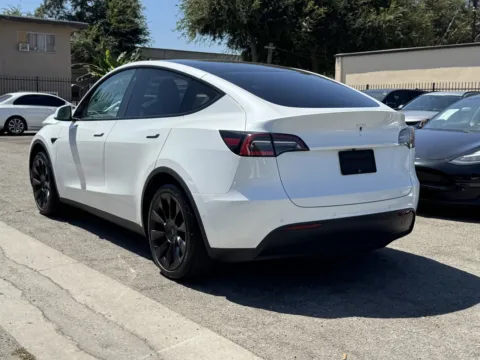 Photos of 2021 Tesla Model Y Standard Range for sale in South El Monte, CA at Premium Autos - El Monte