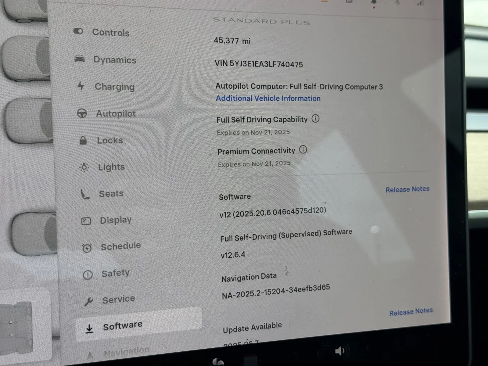More photos of 2020 Tesla Model 3 Standard Range Plus at Premium Autos - El Monte, CA