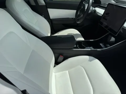 More photos of 2020 Tesla Model 3 Long Range at Premium Autos - El Monte, CA