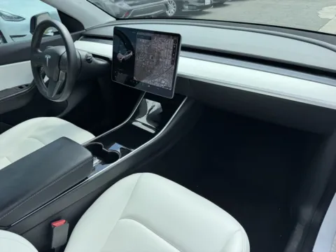 More photos of 2020 Tesla Model Y Long Range at Premium Autos - El Monte, CA