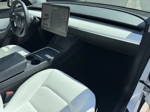 More photos of 2021 Tesla Model Y Long Range at Premium Autos - El Monte, CA
