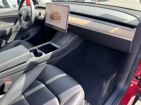 More photos of 2022 Tesla Model Y Performance at Premium Autos - El Monte, CA