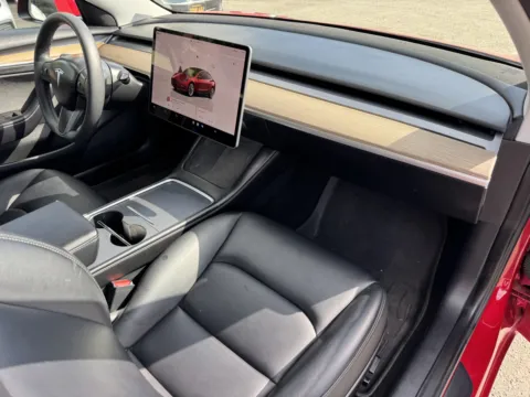 More photos of 2022 Tesla Model 3 at Premium Autos - El Monte, CA