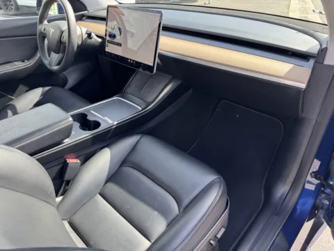 More photos of 2021 Tesla Model Y Performance at Premium Autos - El Monte, CA