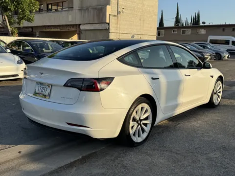 More photos of 2021 Tesla Model 3 Long Range at Premium Autos - El Monte, CA