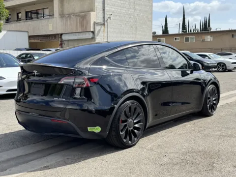 More photos of 2022 Tesla Model Y Performance at Premium Autos - El Monte, CA
