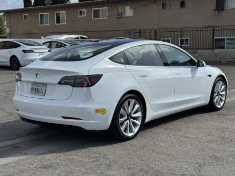 More photos of 2018 Tesla Model 3 Long Range at Premium Autos - El Monte, CA