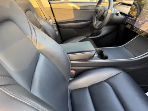 More photos of 2020 Tesla Model Y Long Range at Premium Autos - El Monte, CA