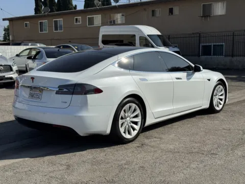 More photos of 2018 Tesla Model S 75D at Premium Autos - El Monte, CA