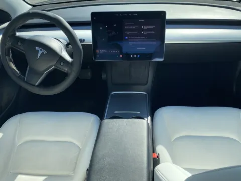 More photos of 2021 Tesla Model 3 Standard Range Plus at Premium Autos - El Monte, CA