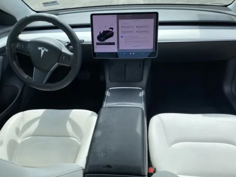 More photos of 2021 Tesla Model 3 Standard Range Plus at Premium Autos - El Monte, CA