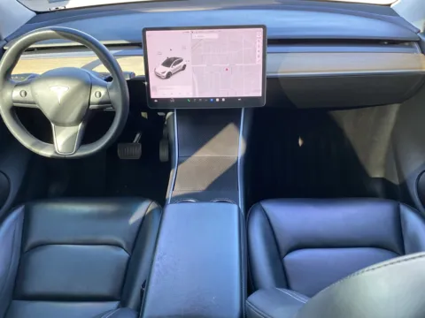 More photos of 2021 Tesla Model Y Long Range at Premium Autos - El Monte, CA