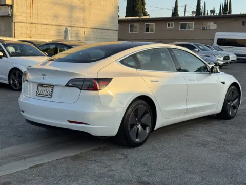 More photos of 2020 Tesla Model 3 Standard Range Plus at Premium Autos - El Monte, CA