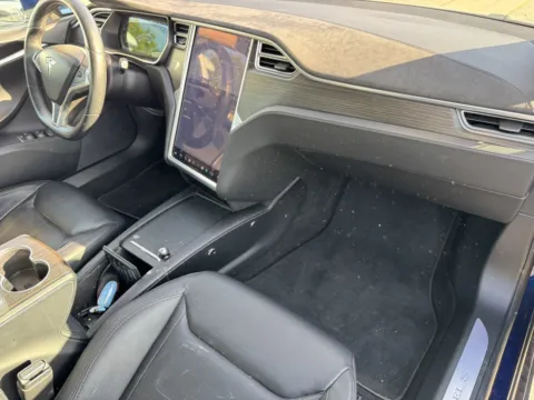 More photos of 2016 Tesla Model S 75D at Premium Autos - El Monte, CA