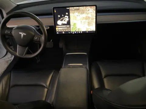 More photos of 2021 Tesla Model 3 Standard Range Plus at Premium Autos - El Monte, CA