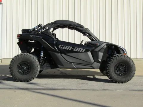 Photos of 2022 CAN AM MAVERICK X3 for sale in Trenton, MO at Pettijohn Offroad