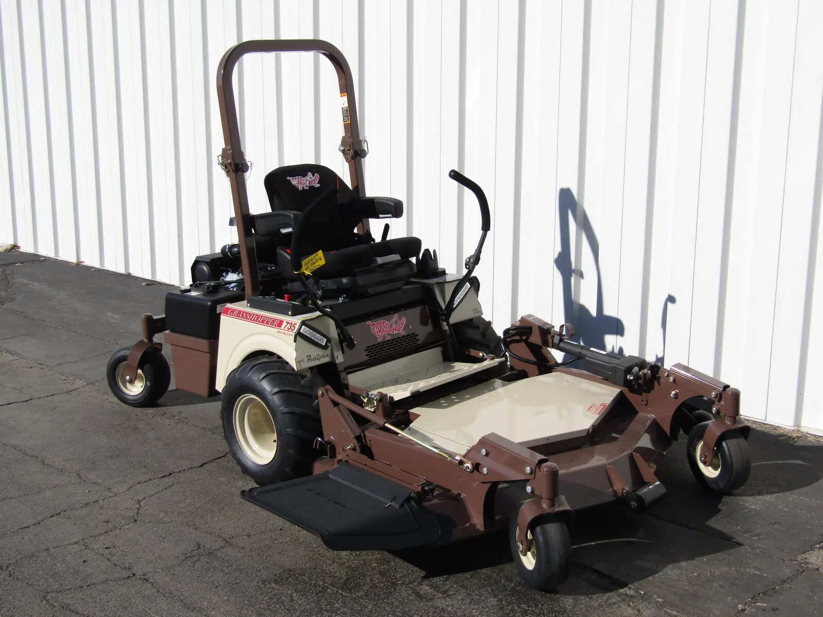 2026 Grasshopper 735BT