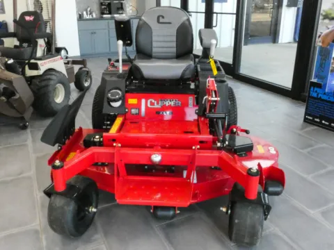 Photos of 2026 COUNTRY CLIPPER XLT 2460J for sale in Trenton, MO at Pettijohn Offroad