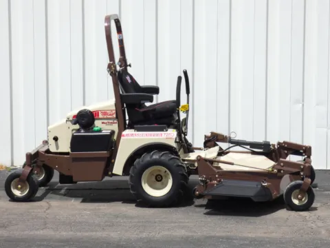 Photos of 2026 GRASSHOPPER 725D FRONTMOUNT for sale in Trenton, MO at Pettijohn Offroad