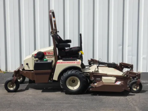 Photos of 2026 GRASSHOPPER 725D FRONTMOUNT for sale in Trenton, MO at Pettijohn Offroad