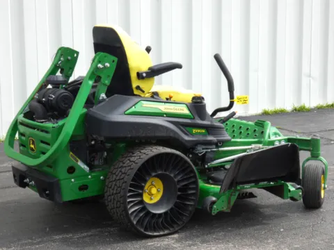Another view of 2022 JOHN DEERE Z930M for sale in Trenton, MO at Pettijohn Offroad