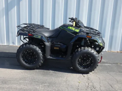 Photos of 2026 ARCTIC CAT ALTERRA 450 LTD for sale in Trenton, MO at Pettijohn Offroad
