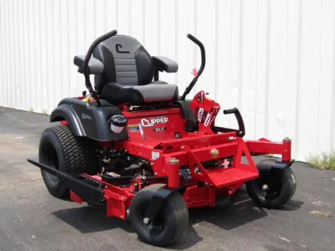 Red 2023 COUNTRY CLIPPER XLT 2452 KT for sale in Trenton, MO