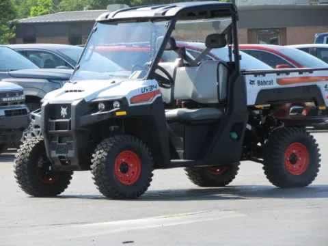 Another view of 2024 BOBCAT UV34 DIESEL for sale in Trenton, MO at Pettijohn Offroad