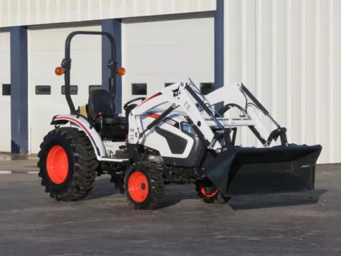 White 2023 BOBCAT CT2035 MST for sale in Trenton, MO