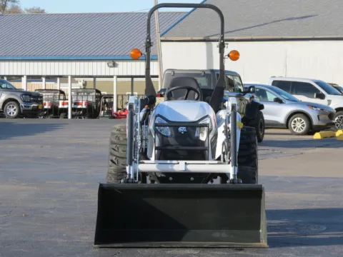 Photos of 2024 BOBCAT CT2035 HST for sale in Trenton, MO at Pettijohn Offroad