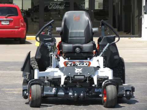 Photos of 2025 BOBCAT ZT7061 SP for sale in Trenton, MO at Pettijohn Offroad