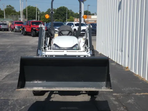 More photos of 2025 BOBCAT CT2040 at Pettijohn Offroad, MO