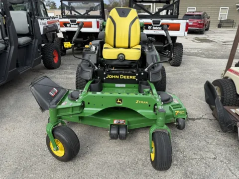 Photos of 2021 JOHN DEERE Z930R 60" Deck for sale in Trenton, MO at Pettijohn Offroad