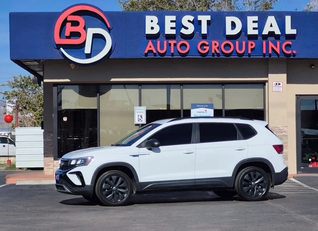 White 2022 Volkswagen Taos S Sport Utility 4D for sale in El Paso, TX