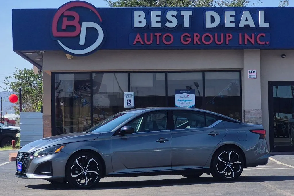 Gray 2023 Nissan Altima 2.5 SR Sedan 4D for sale in El Paso, TX