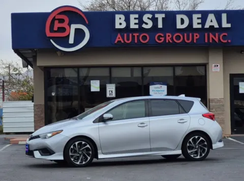 Silver 2016 Scion iM Hatchback 4D for sale in El Paso, TX