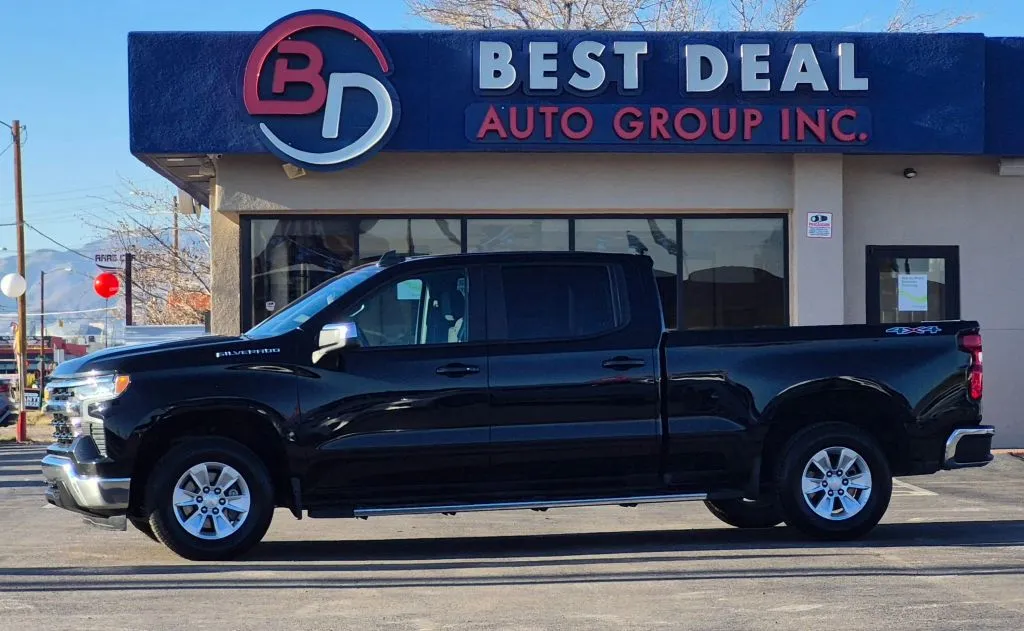 Black 2024 Chevrolet Silverado 1500 Crew Cab LT Pickup 4D 6 1/2 ft for sale in El Paso, TX