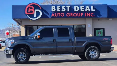 Gray 2015 Ford F250 Super Duty Crew Cab XLT Pickup 4D 6 3/4 ft for sale in El Paso, TX