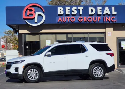 White 2023 Chevrolet Traverse LS Sport Utility 4D for sale in El Paso, TX