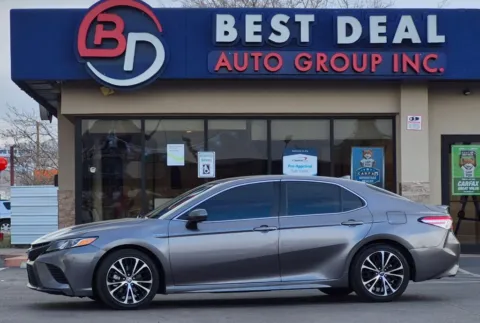 Gray 2020 Toyota Camry Hybrid SE Sedan 4D for sale in El Paso, TX