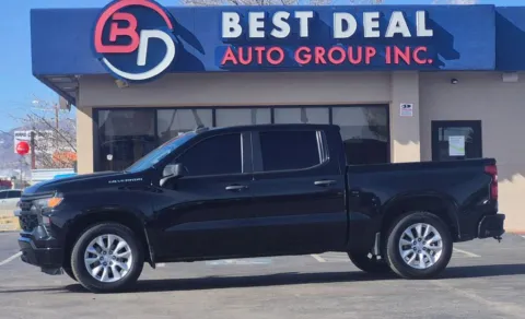 Black 2022 Chevrolet Silverado 1500 Crew Cab Custom Pickup 4D 5 3/4 ft for sale in El Paso, TX