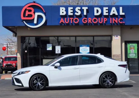 White 2024 Toyota Camry SE Sedan 4D for sale in El Paso, TX