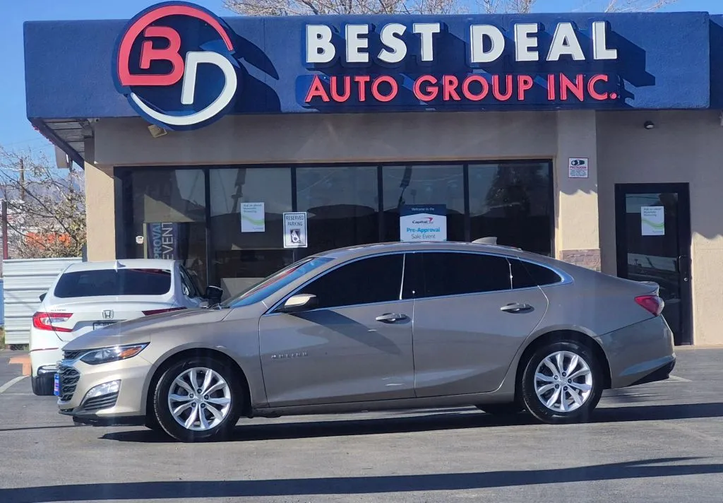 Gold 2022 Chevrolet Malibu LT Sedan 4D for sale in El Paso, TX